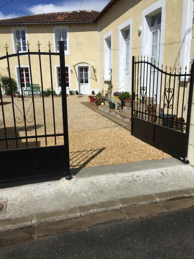 La Little School Chambres d'Hôtes à Arçay Arcay  Esterno foto